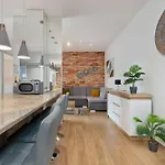 公寓 Stylish In Center With Garden And Parking By Renters 格但斯克